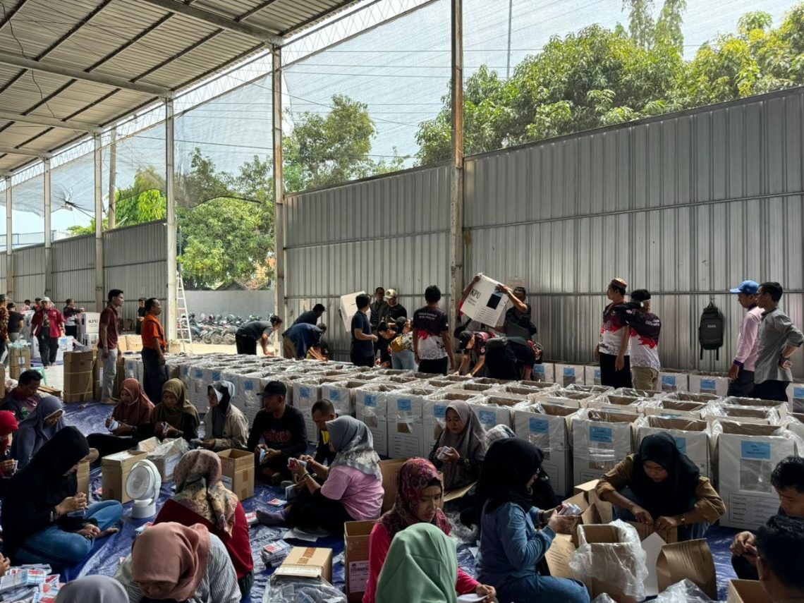 Sebelum Didistribusikan ke TPS, Intip Kesiapan Logistik Pilkada Serentak 2024 di Tuban 1 Logistik.