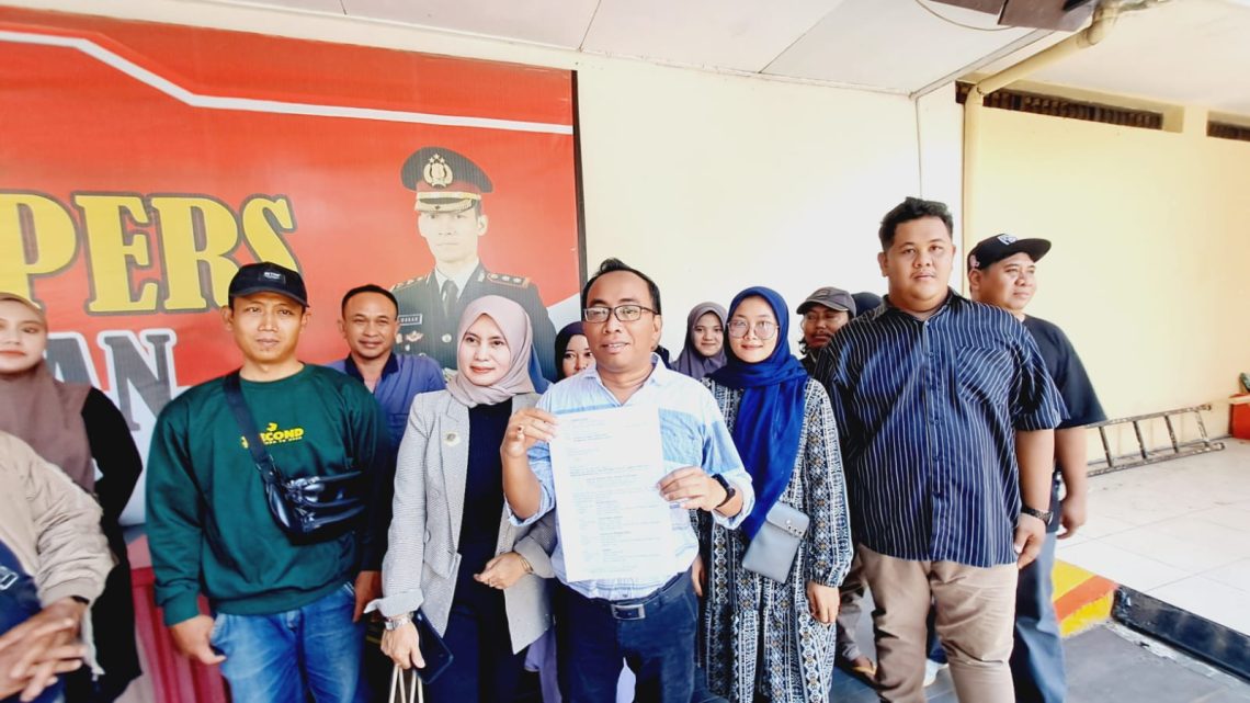 Puluhan Nasabah Datangi Polres Tuban Laporkan Pengurus BMT AKS atas Dugaan Penggelapan Dana Miliaran Rupiah 1 Penggelapan Tuban