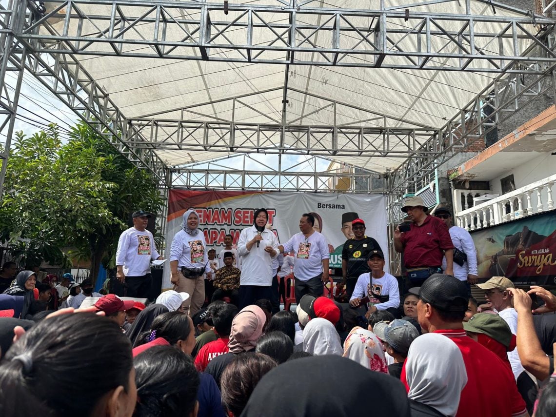 Cagub Risma Janji Sekolahkan Anak Warga Kampung Dolly Surabaya 1 Risma