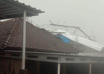 Rumah Rusak