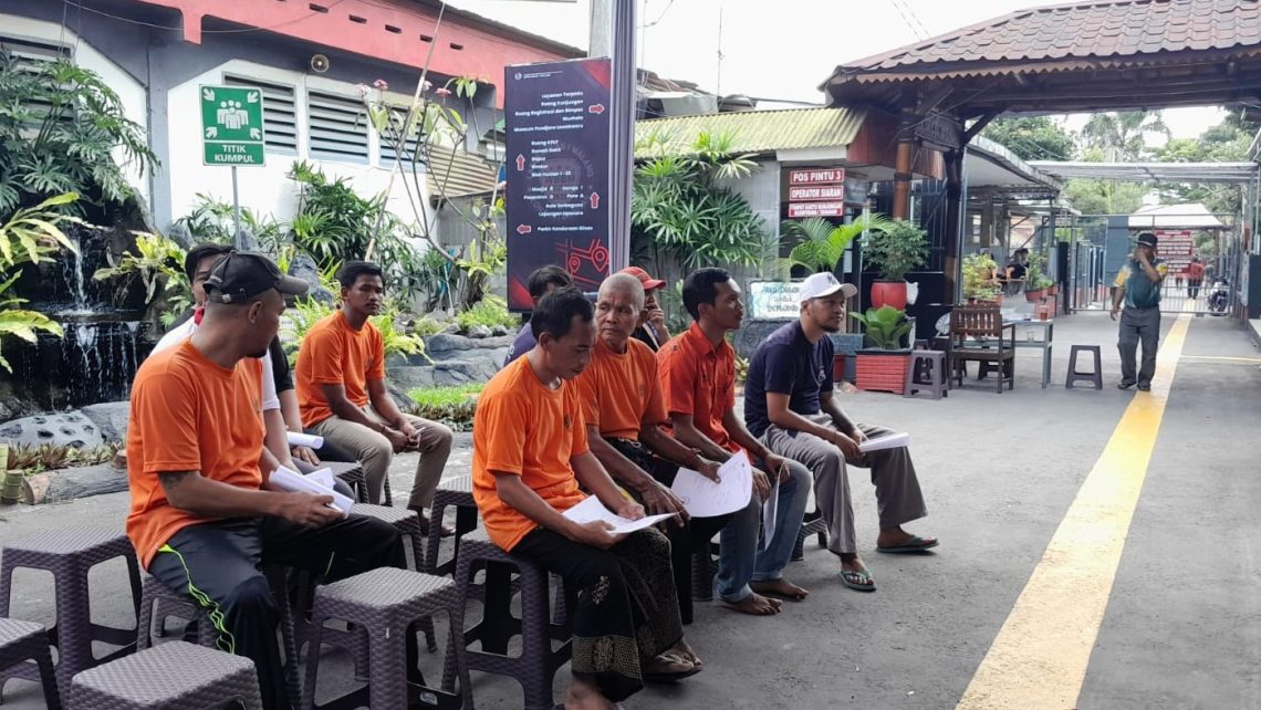 Suasana Warga Binaan Lapas Lowokwaru Malang Salurkan Hak Pilih di Pilkada Serentak 2024 1 Lapas Lowokwaru