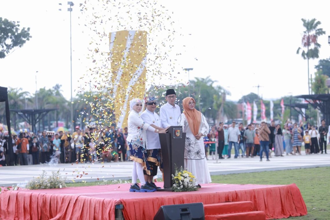 Alun-Alun Jember Nusantara.