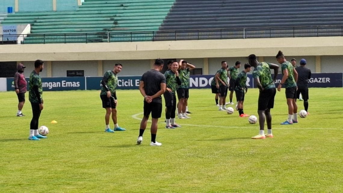 Persela Lamongan.
