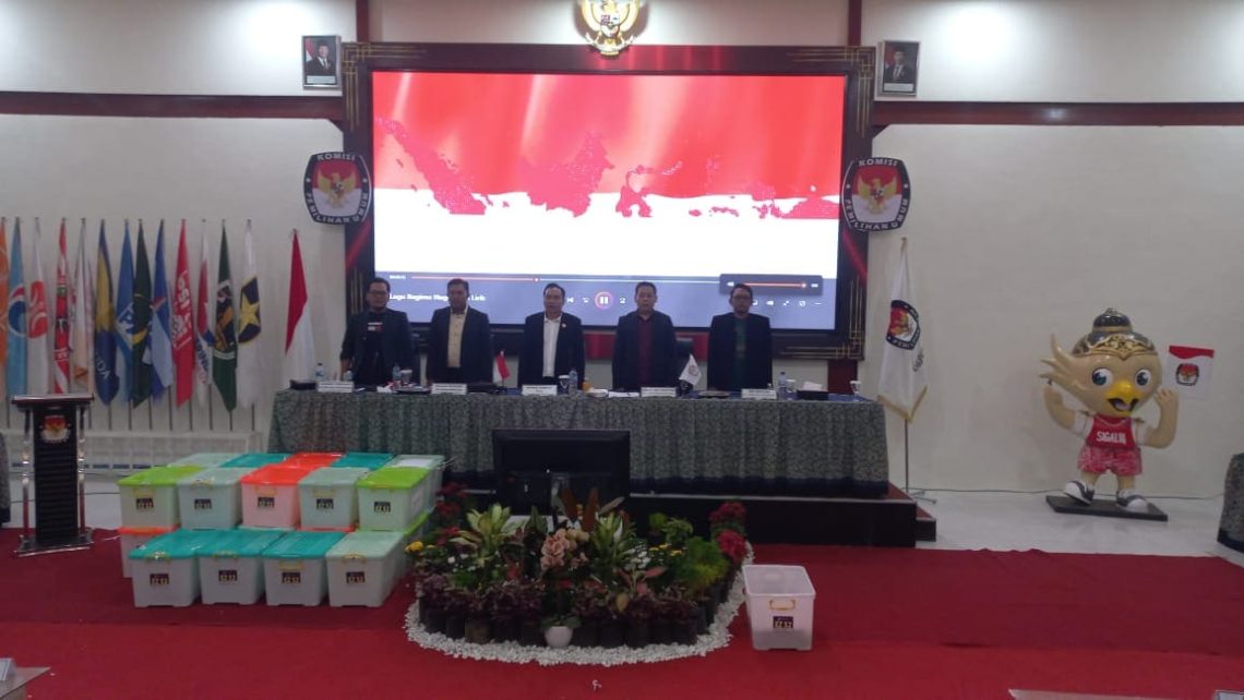 Hasil Rekapitulasi Pilkada Mojokerto 2024, Berikut Selisih Keunggulan Mubarok-Idola 1 Rekapitulasi.