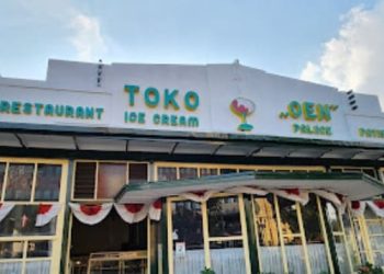 Toko Oen.