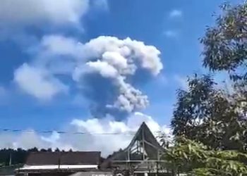 Gunung Raung.