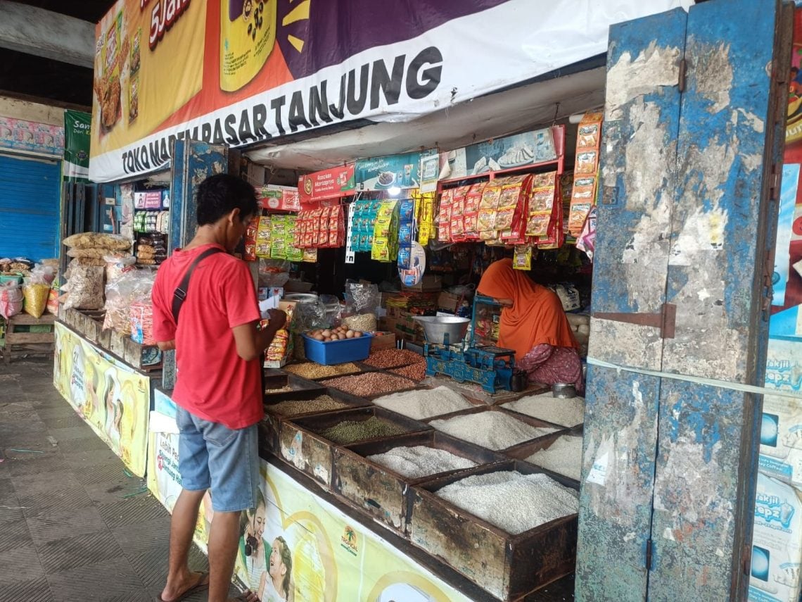 Susahnya Transaksi Cashless di Jember, Mall Besar Belum Masif Pakai QRIS 1 QRIS.