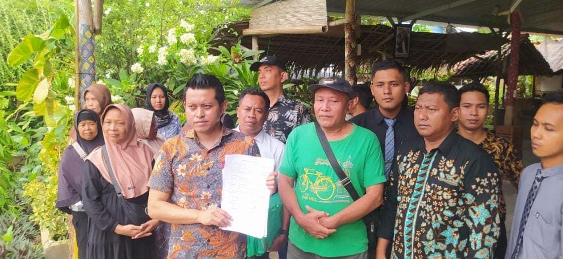 Dugaan Penggelapan Dana Koperasi hingga Rp3,5 M, Pedagang Pasar Baru Tuban Laporkan KSP BMT BUS ke Polisi 1 Pasar Baru Tuban.