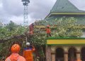 Angin puting beliung.