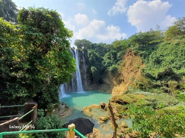 Air Terjun Nglirip Tuban