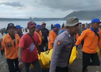 Nelayan Jember.