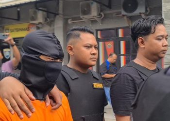 Bunuh teman.