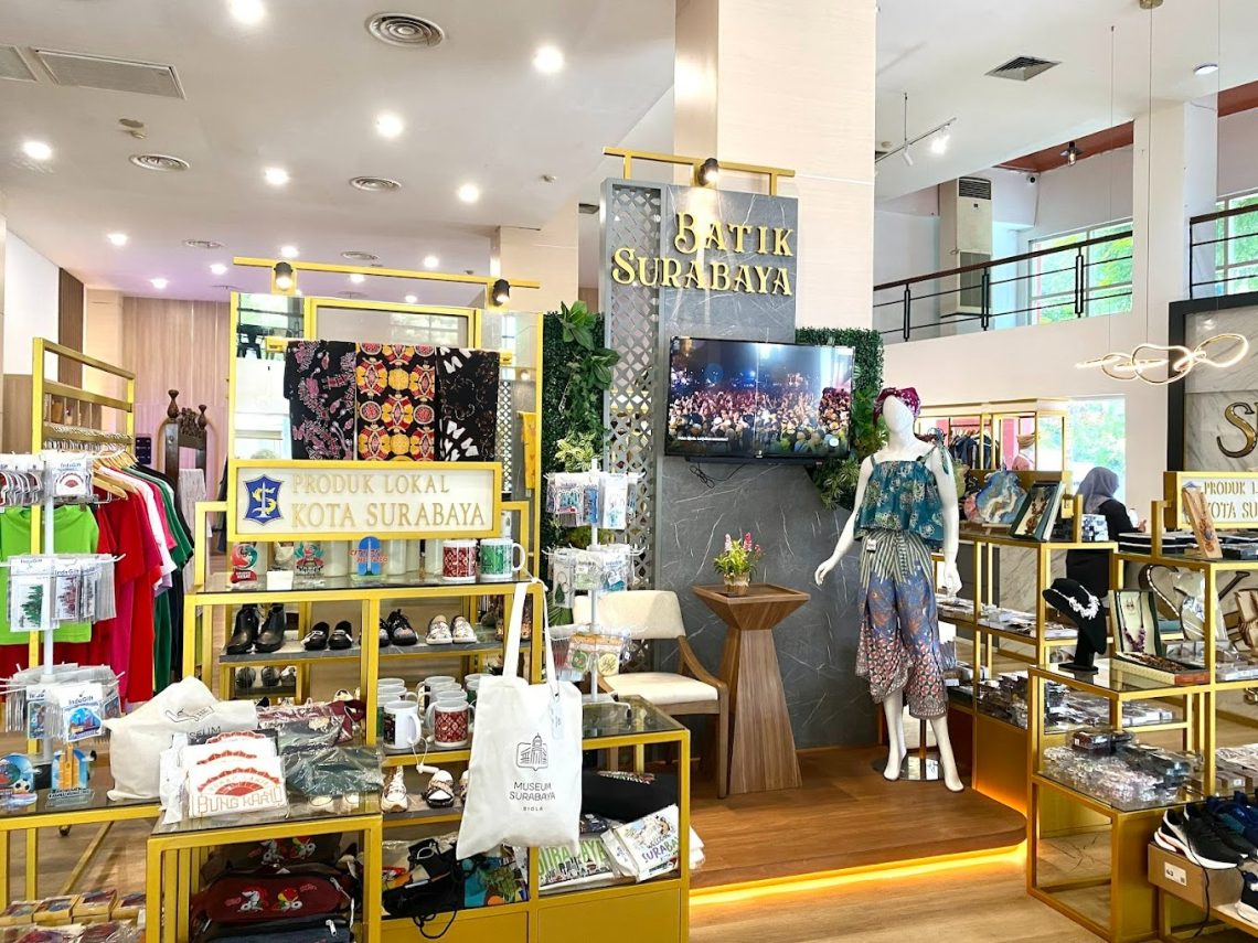 Lima Rekomendasi Belanja Oleh-Oleh di Surabaya, Mulai dari Tradisional Hingga Modern 1 Surabaya Square