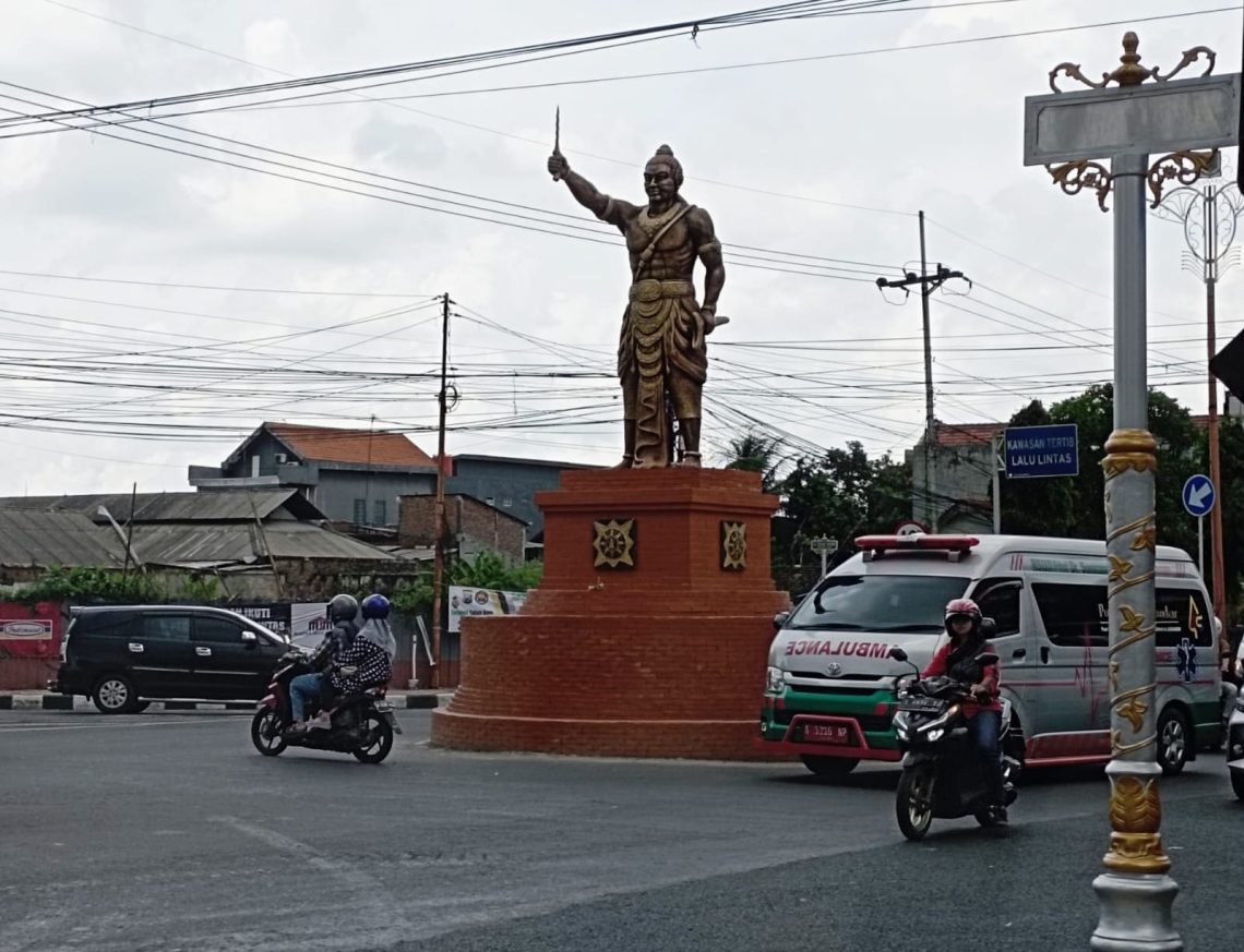 Patung Gajah Mada.