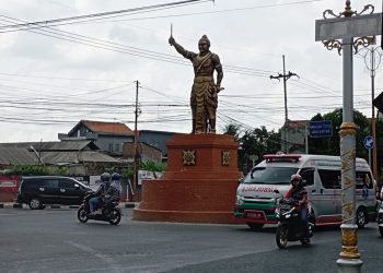 Patung Gajah Mada.