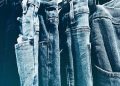 Merawat jeans.