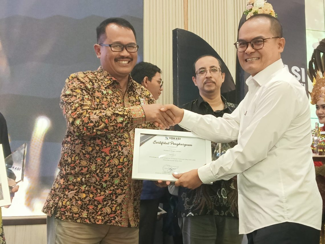 Polije Sabet Tiga Penghargaan Bergengsi Vokasi Berinovasi 1 Direktur Polije, Saiful Anwar