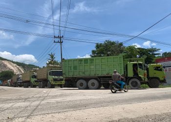 truk bermuatan berat