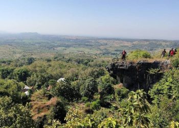Tebing Watu Ondo Tuban