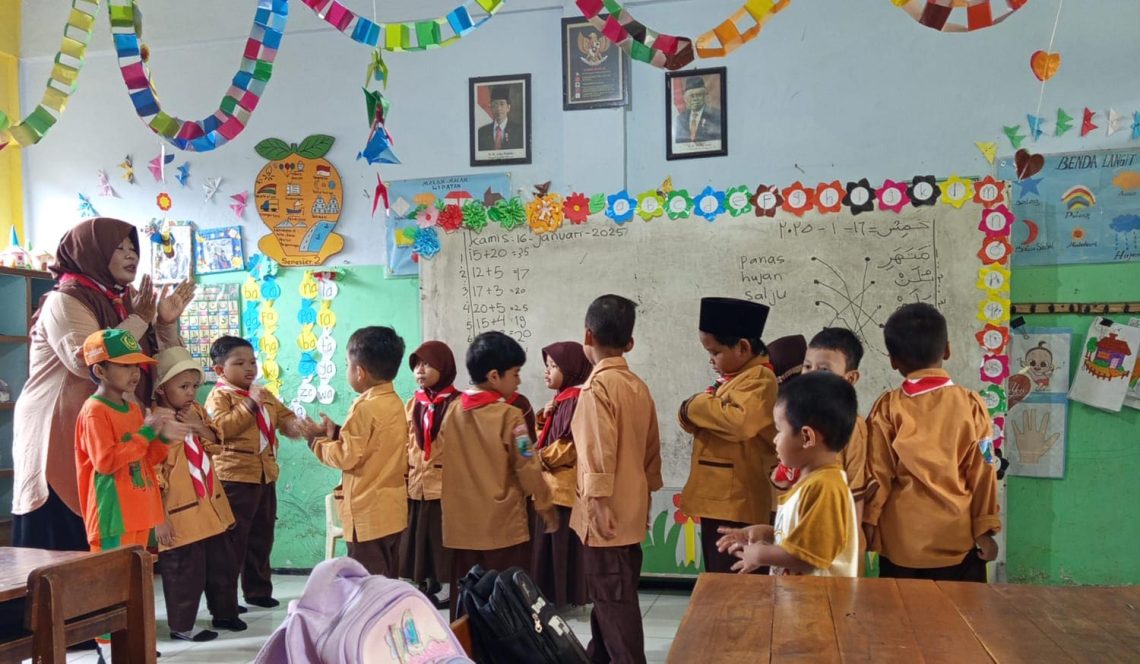 Sekolah libur.