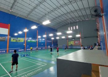 5 Daftar Lapangan Badminton di Surabaya Berstandar Internasional Terbaik 2025, Fasilitas Terlengkap! 1 Lapangan badminton di Surabaya.