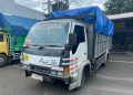 Truk pengangkut BBM.