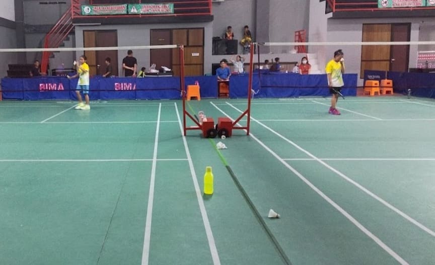 4 Lapangan Badminton Terbaik di Jember yang Populer 2025, Lengkap dengan Harga Sewa Mulai 25 Ribu Per Jam 5 Lapangan badminton terbaik 2025 di Jember.