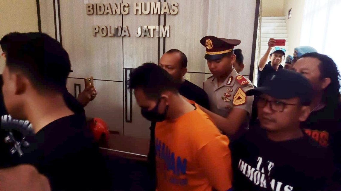 Mutilasi wanita.