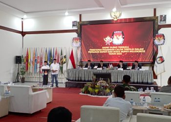 Kepala daerah.