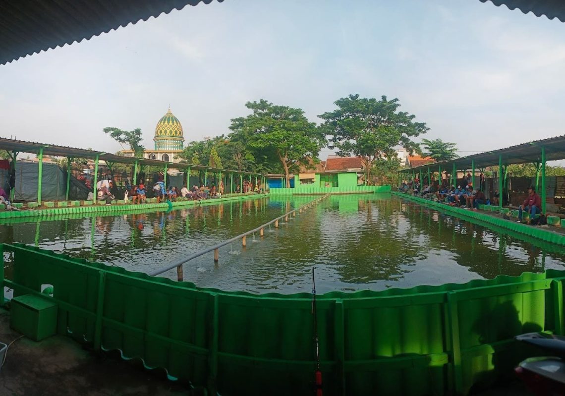 Hobi Mancing? Ini Dia 4 Kolam Pancing di Surabaya dengan Fasilitas Lengkap: Seru Ada Beragam Pilihan Ikan! 1 Kolam pancing.