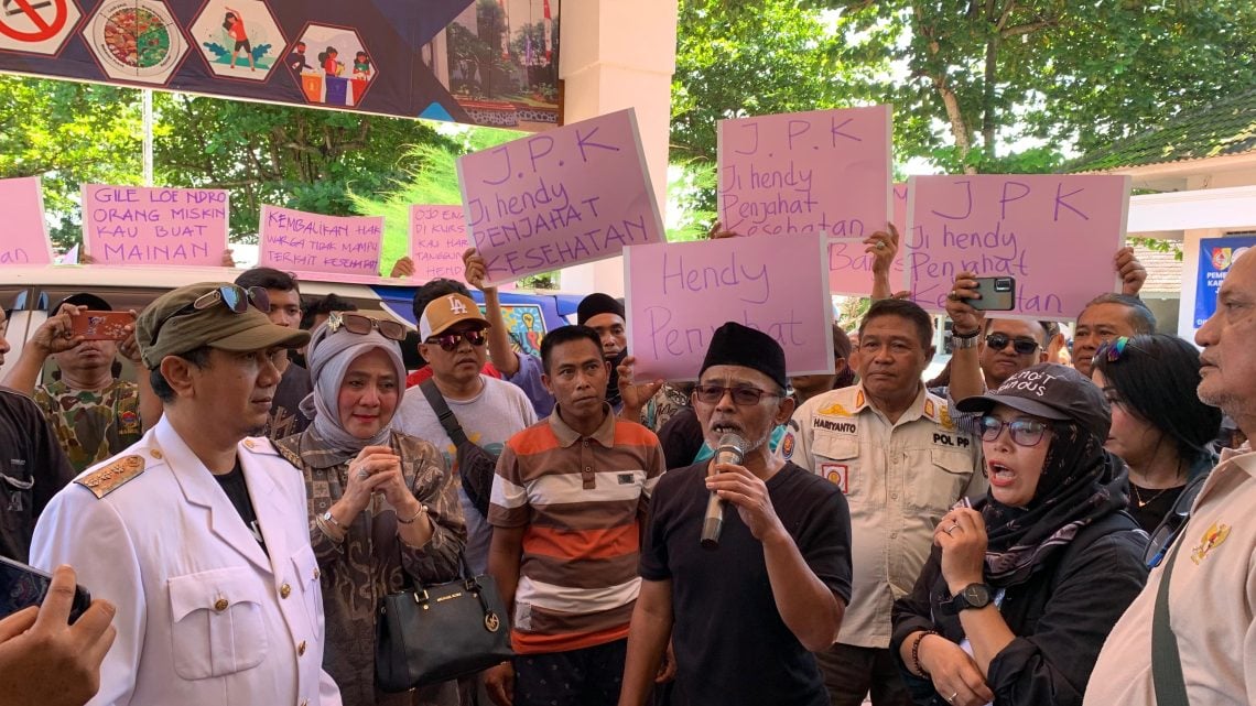 Unjuk Rasa! Ratusan Warga Jember Tuntut Pemulihan Program JPK yang Dihentikan Dinkes 1 Program JPK.