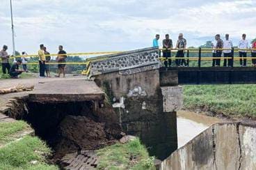 Plengsengan Sungai Welang.