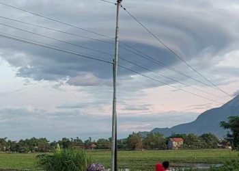 awan Lentikularis