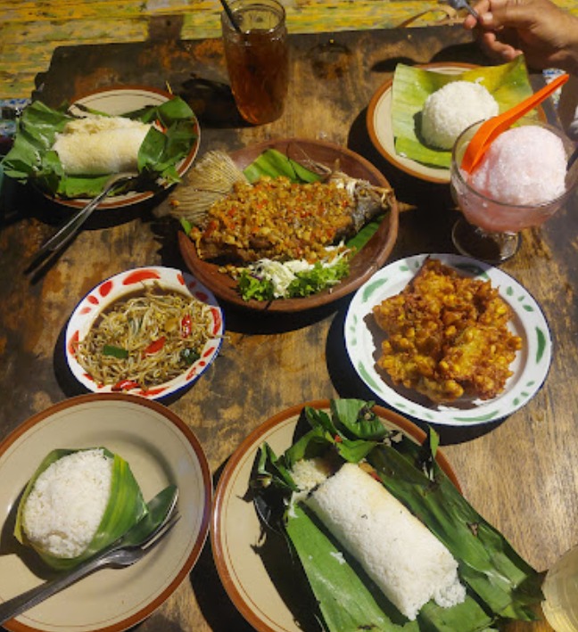 Menikmati Hidangan Lezat di Banyumili Resto Jember, Sensasi Menyantap Makanan Dengan Nuansa Jawa 3 banyumili 3