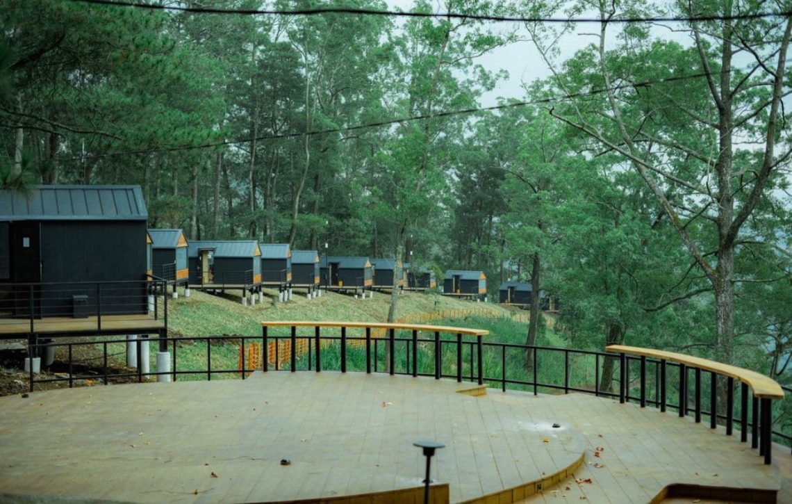 Staycation 2025 di Bobocabin Coban Rondo Malang: Wisatawan Glamping Modern dengan View Super Indah! 1 Bobocabin Coban Rondo.