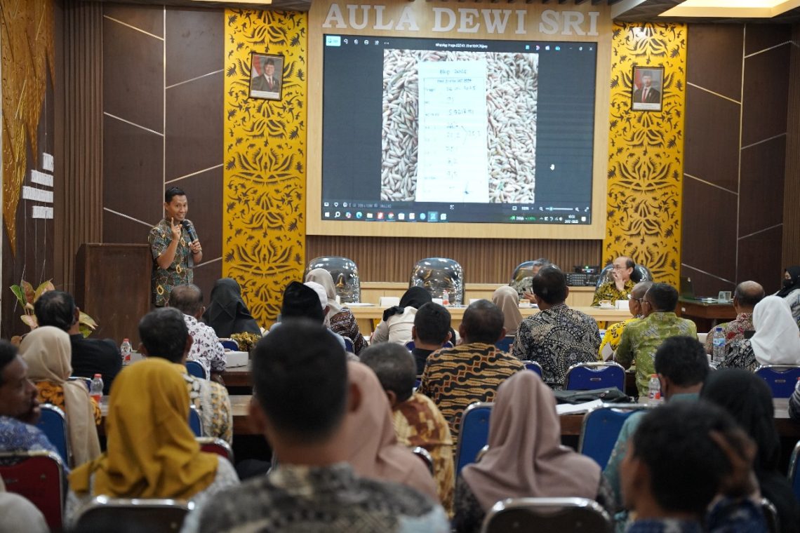 Pemkab Tuban Ajak Petani Jual Gabah ke Bulog untuk Harga Lebih Baik 1 Bulog