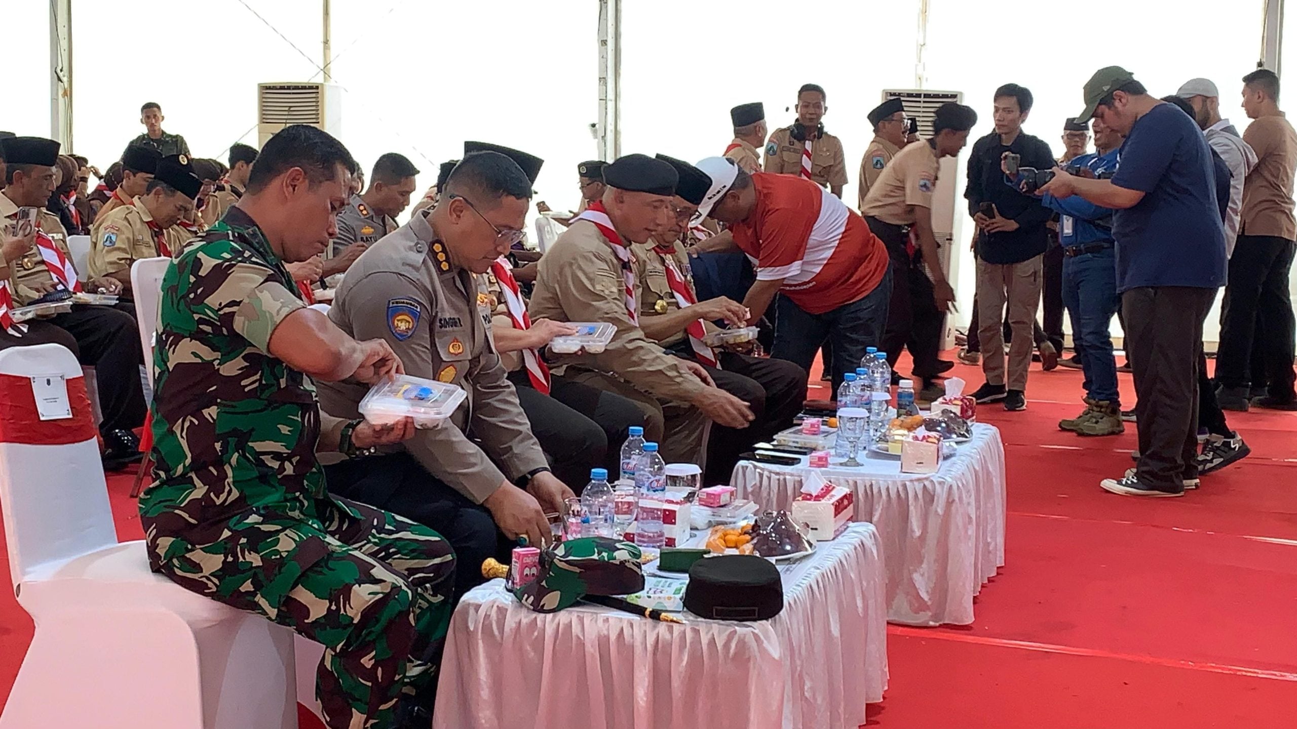 Makan bergizi di Jember gratis.