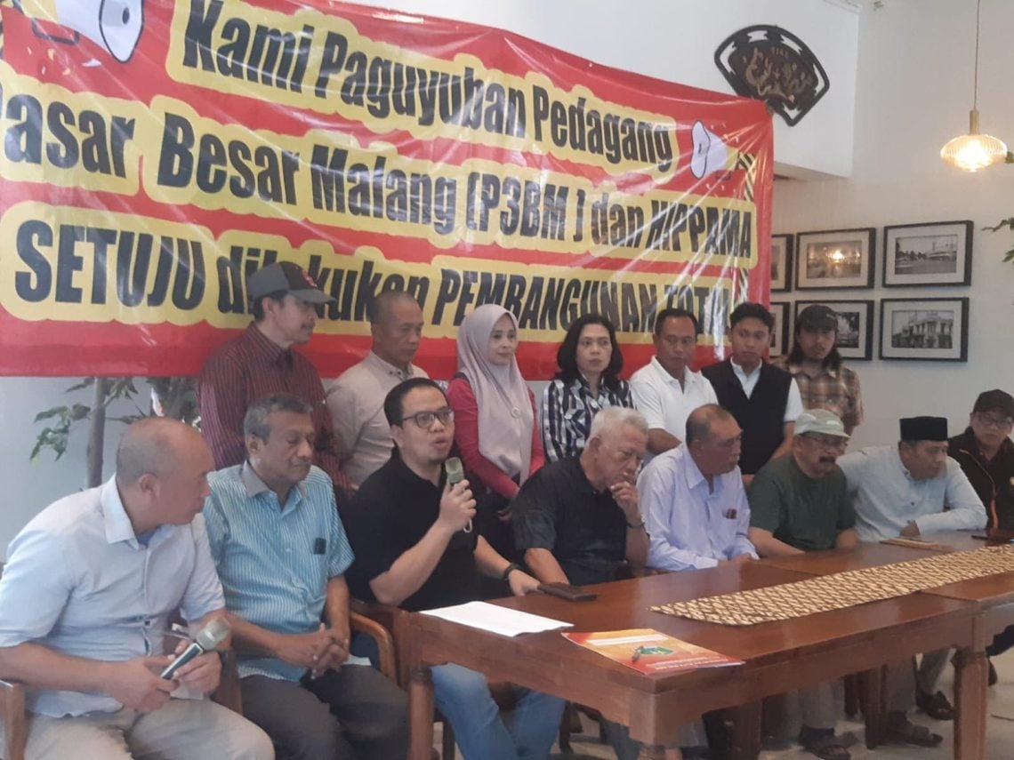 Pasar Besar.