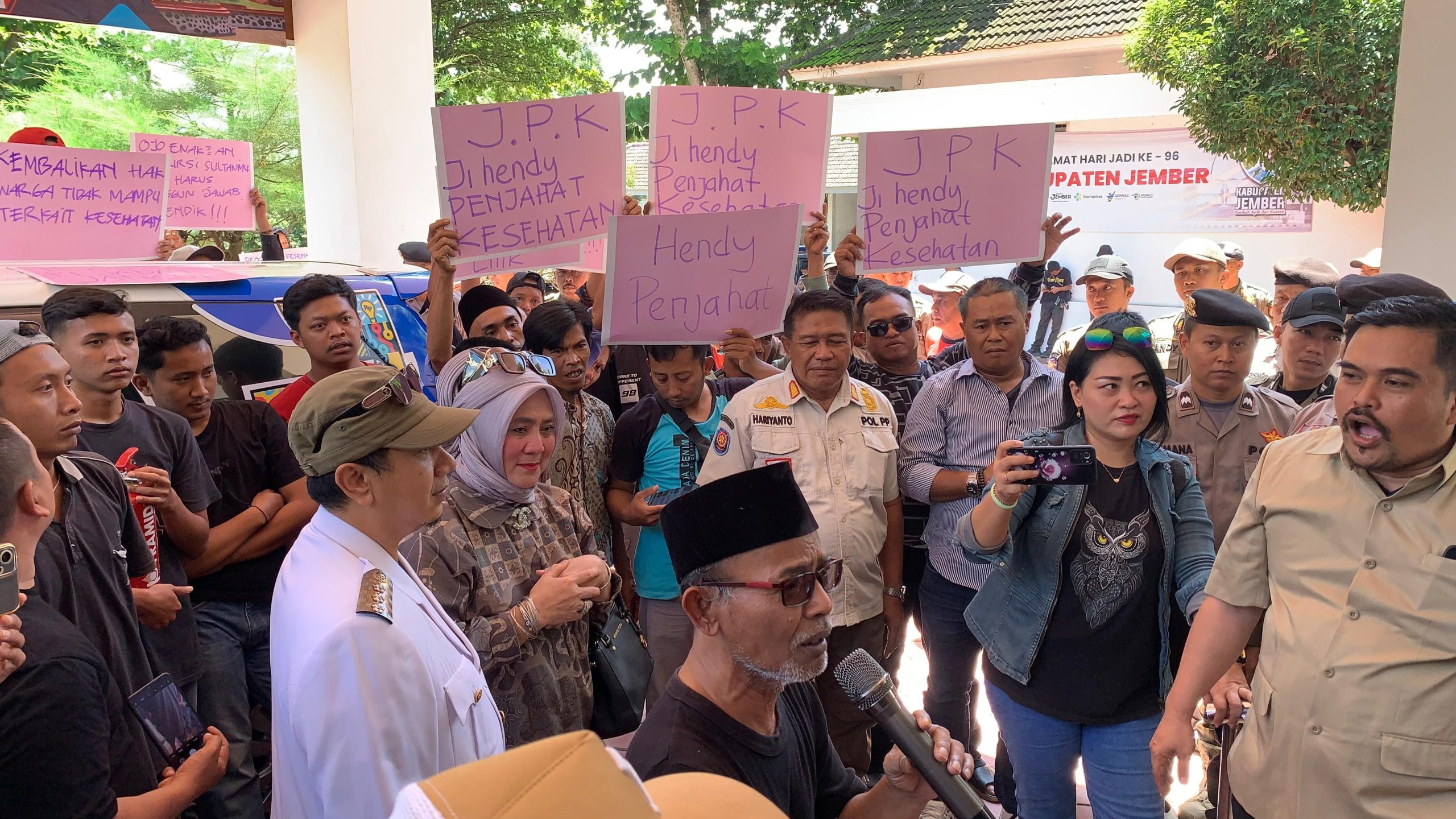Layanan kesehatan JPK di Jember.