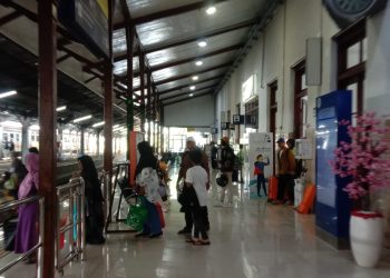 KA di Jember