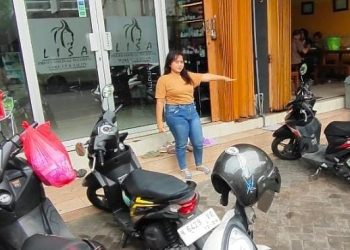 karyawan salon
