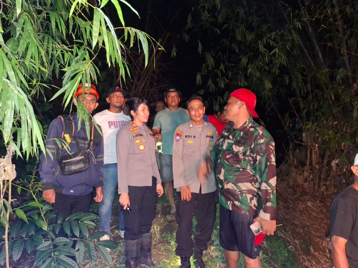 Pasutri di Jember Hanyut Terbawa Arus Sungai Saat Pulang Berladang, Istri Ditemukan Meninggal Dunia 1 Pencarian Jember