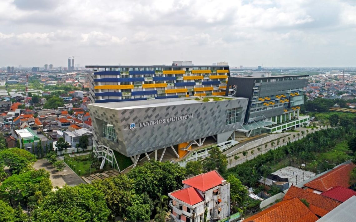 Kampus Swasta Surabaya
