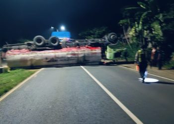 Truk Terguling Tuban