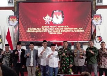 Kepala daerah.