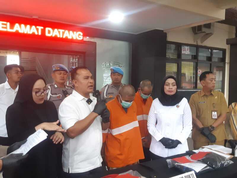 Bapak setubuhi anak kandung di Malang.