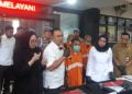 Kakek cabuli anak.