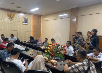 Pendemo Desak Buka Kembali Akses Jalan Rambipuji-Puger, DPRD Akan Koordinasi ke Pemprov Jatim