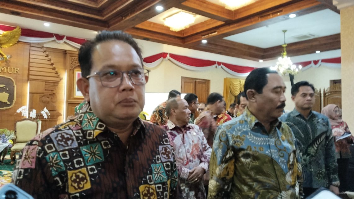 Pj Gubernur Adhy Karyono Kenang Renville Antonio: Sosok Pejuang Pembangunan Jawa Timur 1 Renville Antonio.