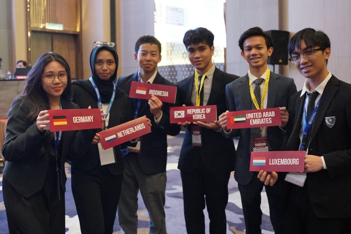 AWMUN X Ajak Generasi Muda Persiapkan Diri Sambut Revolusi Industri 5.0 1 AWMUN X.
